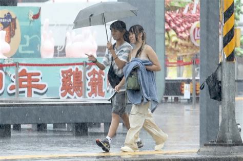 晚上下大雨|大雨繼續下！14縣市豪大雨特報恐一路下到晚上 